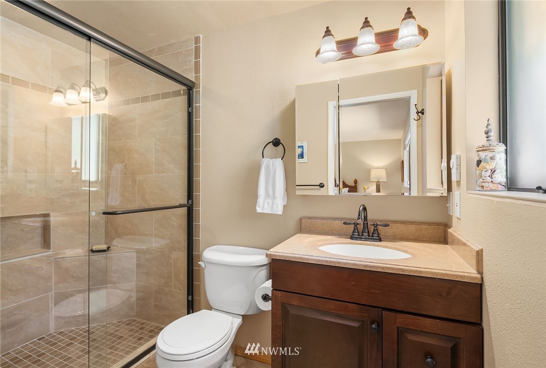 12510 Southeast 100th Street Renton, WA 98056 - Photo 15 of 21