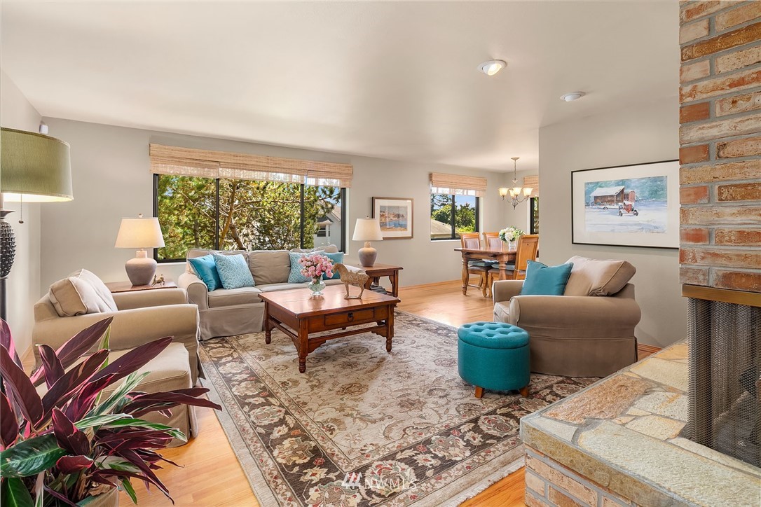12510 Southeast 100th Street Renton, WA 98056 - Photo 4 of 21