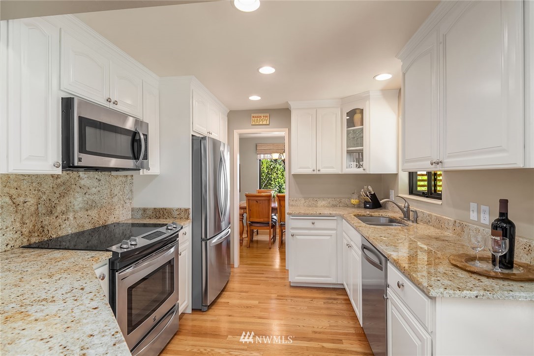 12510 Southeast 100th Street Renton, WA 98056 - Photo 7 of 21