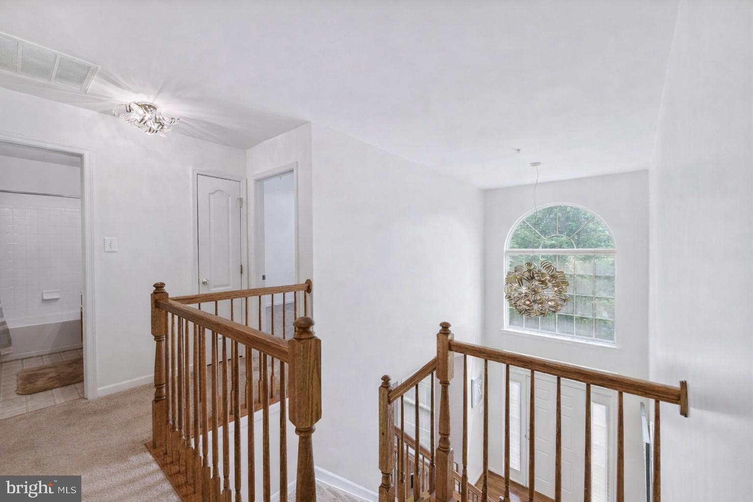 10103 Rolling Green Way Fort Washington, MD 20744 - Photo 18 of 39 a view of entryway with interior
