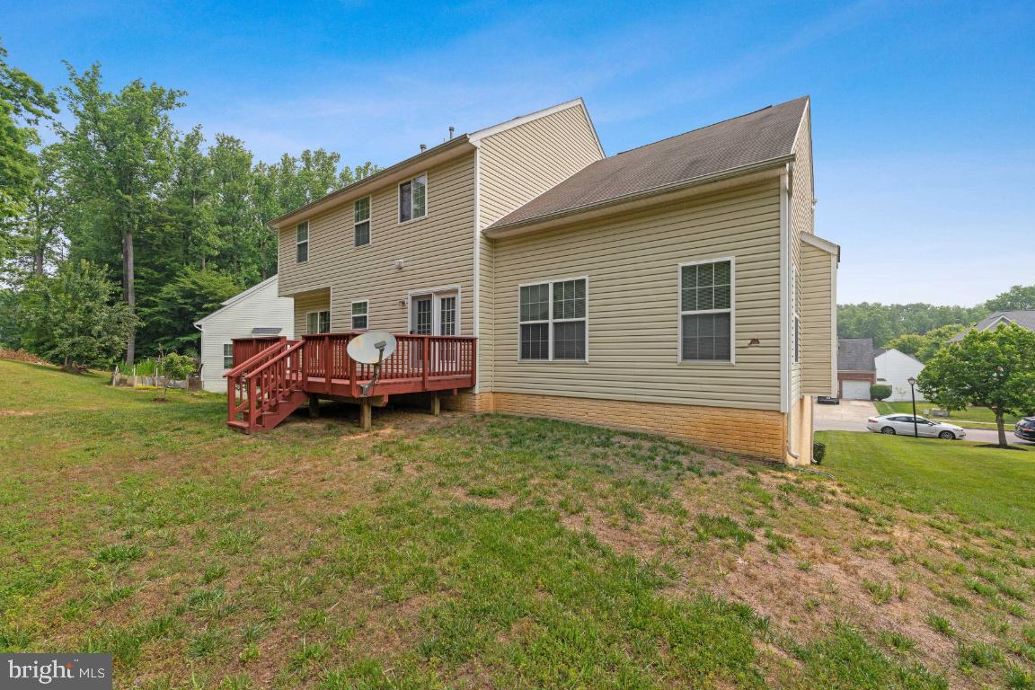 10103 Rolling Green Way Fort Washington, MD 20744 - Photo 38 of 39 a view of a house with backyard