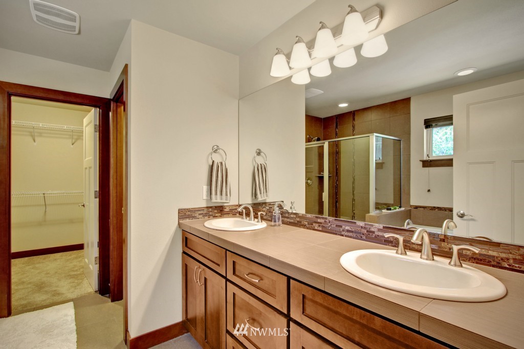 19719 3rd Avenue Southeast, Unit 24 Bothell, WA 98012 - Photo 17 of 25 Gallery Image 17