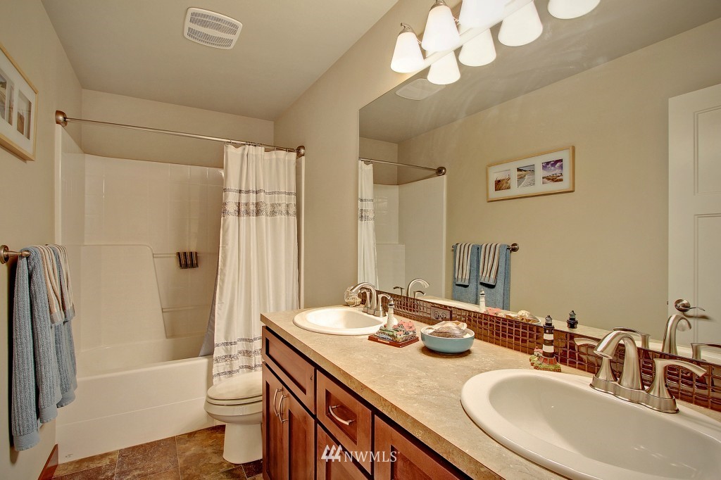 19719 3rd Avenue Southeast, Unit 24 Bothell, WA 98012 - Photo 21 of 25 Gallery Image 21