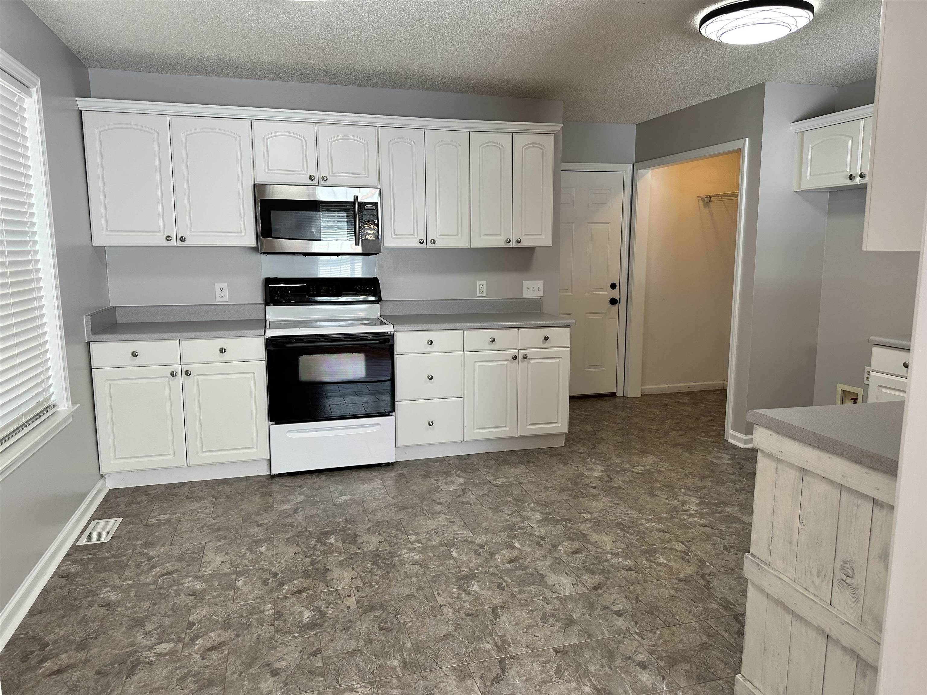 671 Pearson Town Road Moore, SC 29369 - Photo 7 of 21 Gallery Image 7