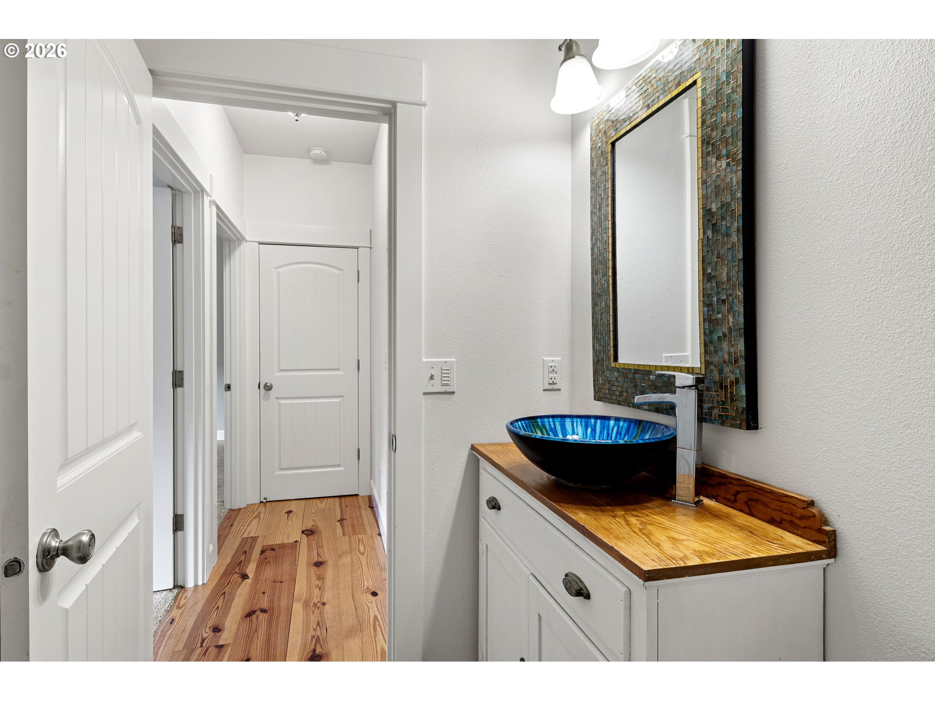 302 Scott Road Oakland, OR 97462 - Photo 41 of 48 Bathroom