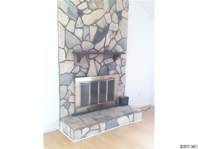 6904 Pence Road Charlotte, NC 28215 - Photo 3 of 7