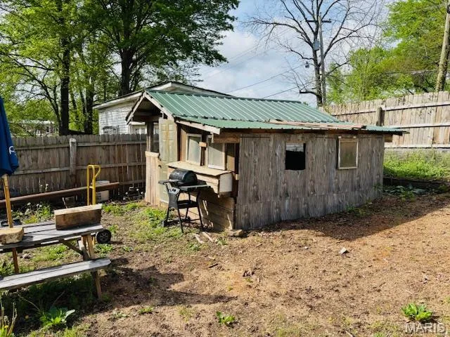 $139,900 | 206 South 1st Street, Steelville, MO 65565