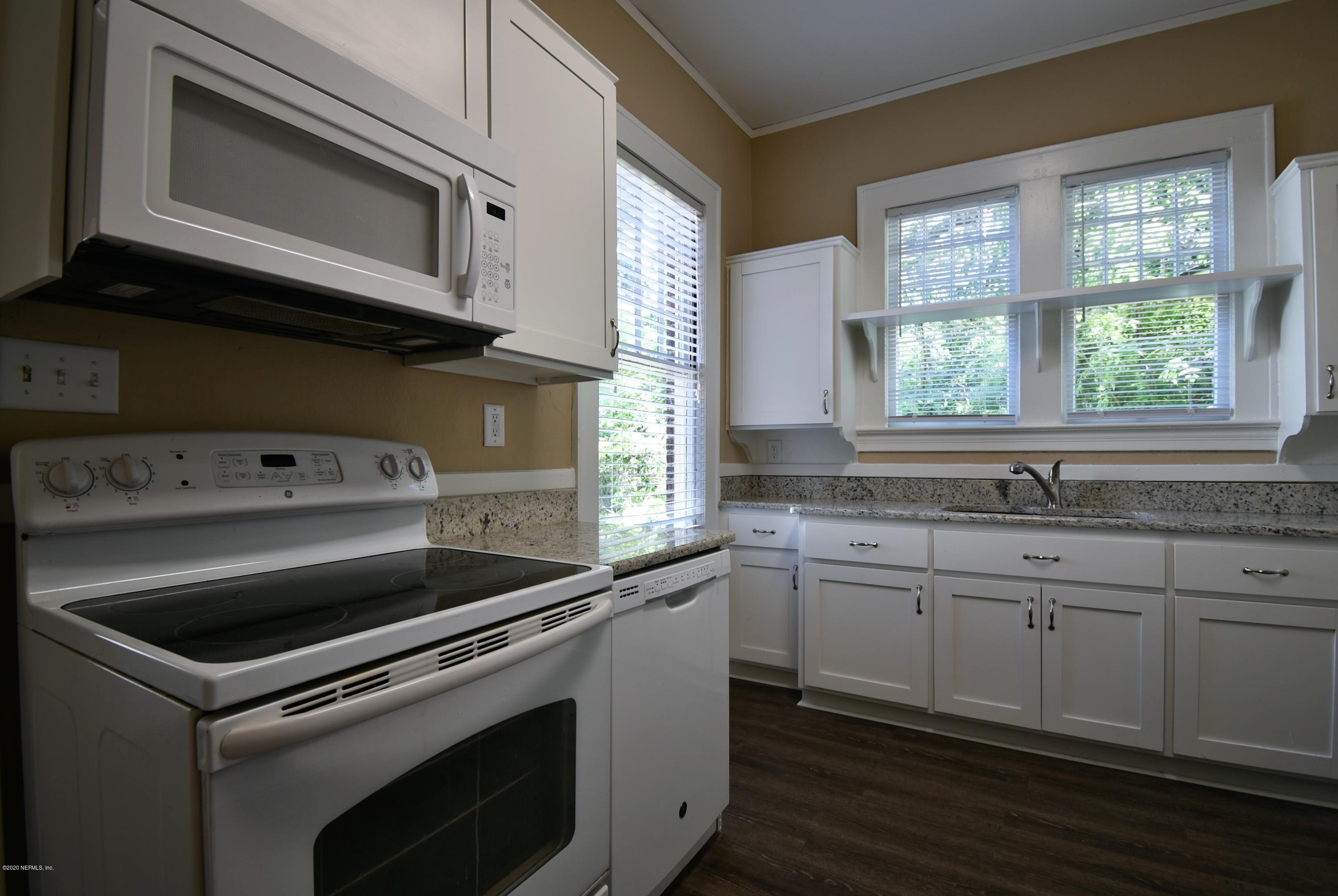 3623 Valencia Road Jacksonville, FL 32205 - Photo 14 of 31 Kitchen