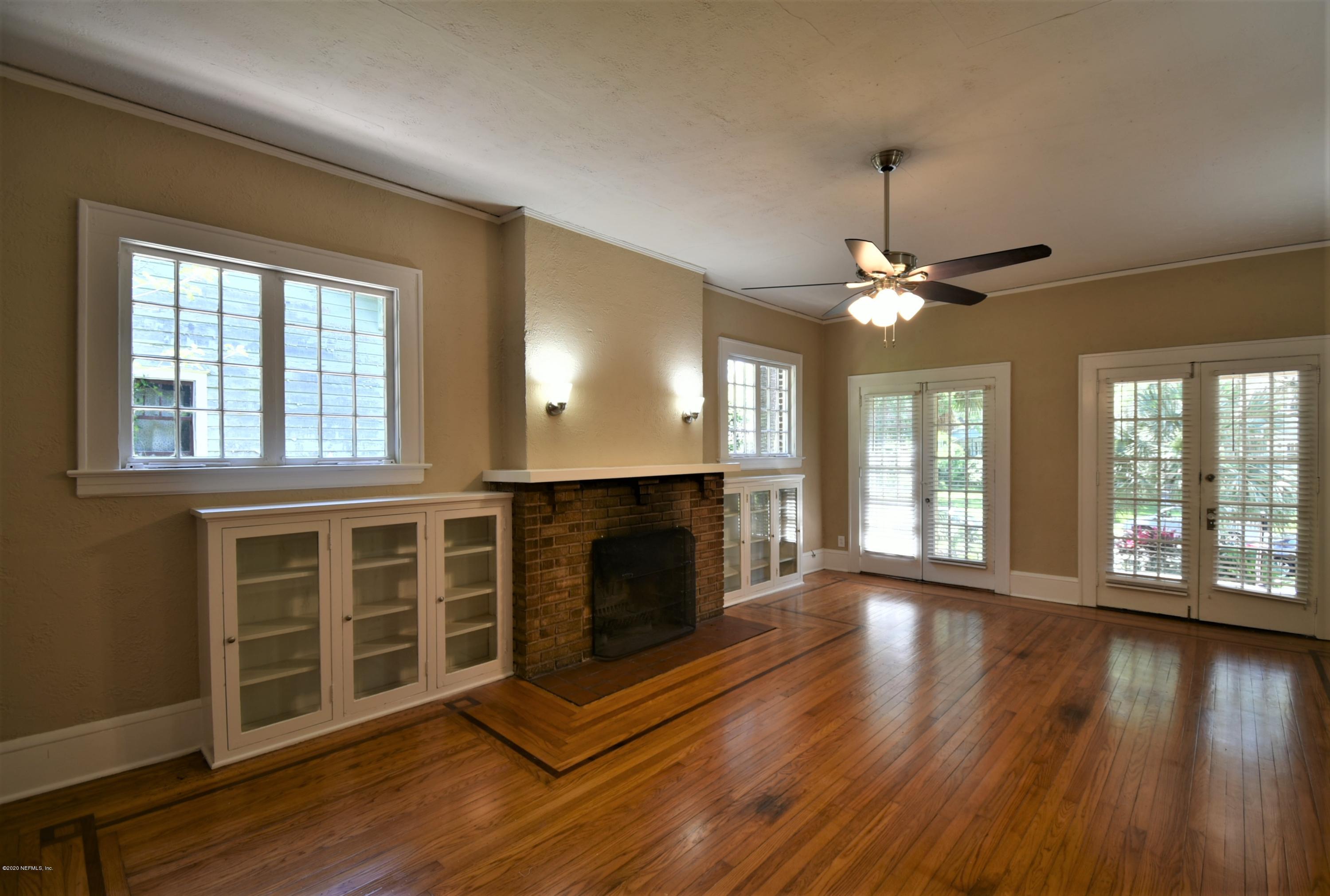 3623 Valencia Road Jacksonville, FL 32205 - Photo 9 of 31 Living Area