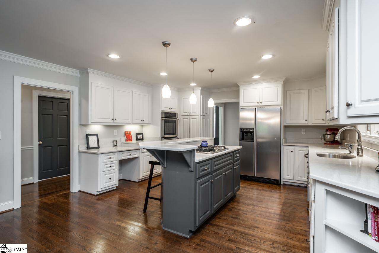 1422 Parkins Mill Road Greenville, SC 29607 - Photo 11 of 30