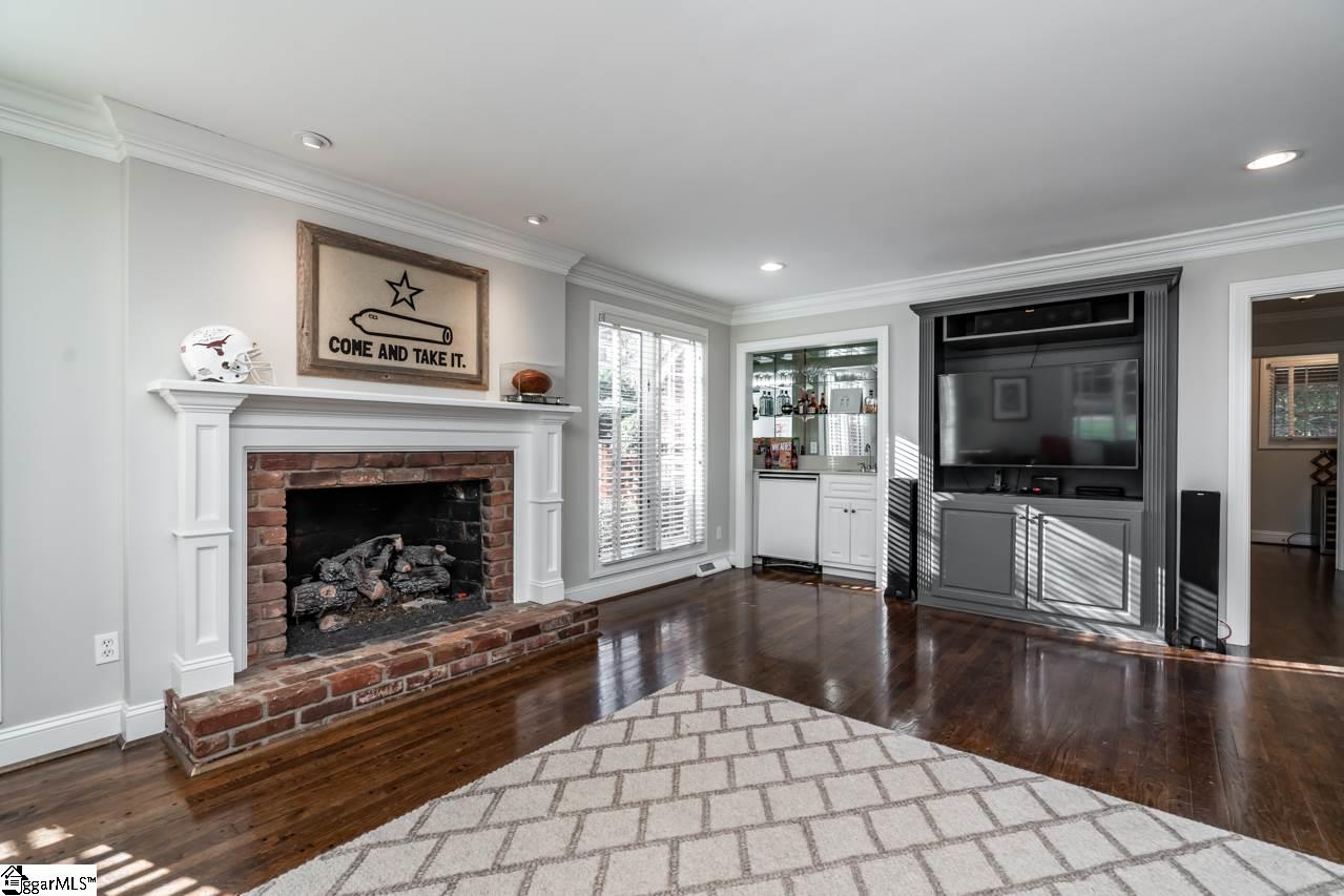 1422 Parkins Mill Road Greenville, SC 29607 - Photo 15 of 30
