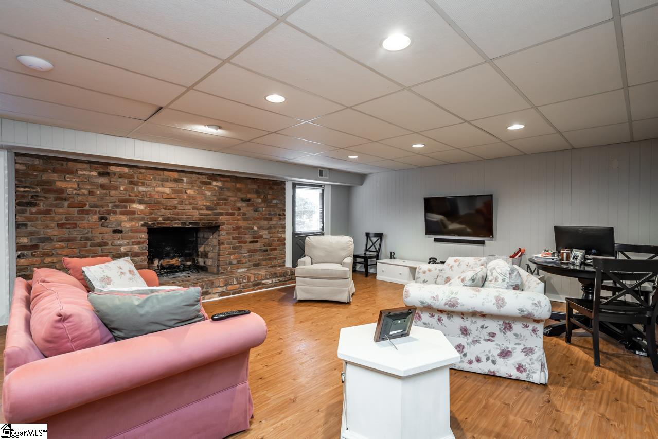 1422 Parkins Mill Road Greenville, SC 29607 - Photo 27 of 30
