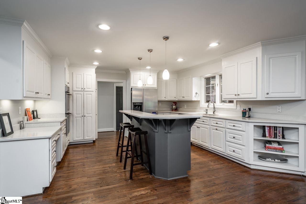 1422 Parkins Mill Road Greenville, SC 29607 - Photo 10 of 30