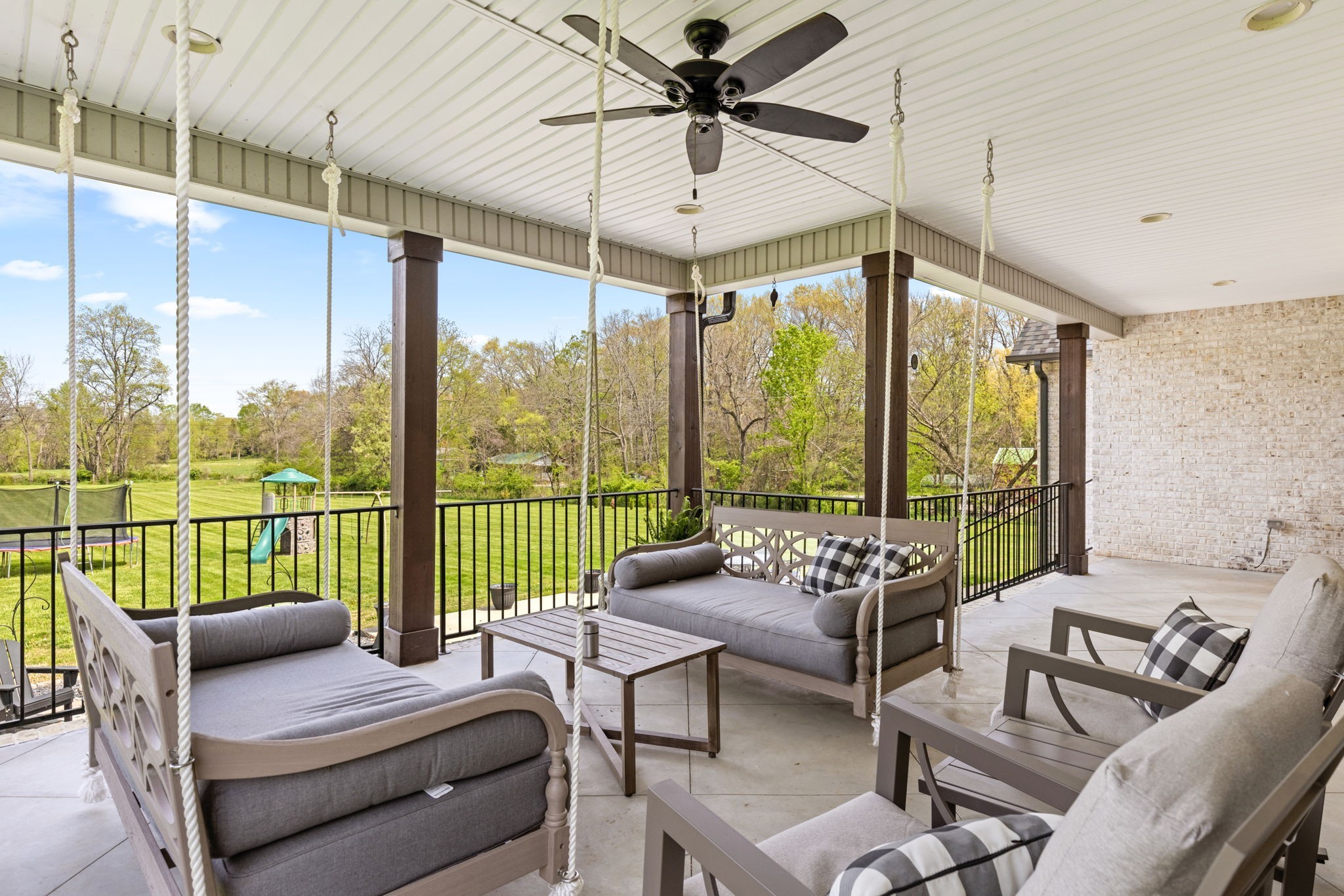 6012 Bethlehem Road Springfield, TN 37172 - Photo 42 of 60 a living room with furniture and a floor to ceiling window