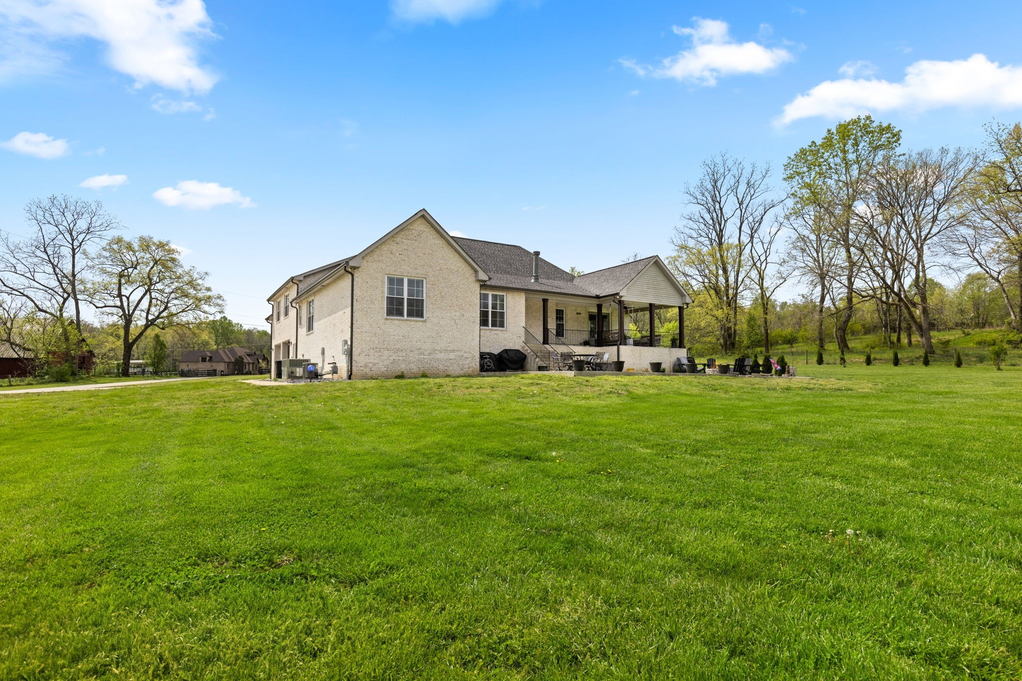 6012 Bethlehem Road Springfield, TN 37172 - Photo 54 of 60 a front view of house with a garden and trees