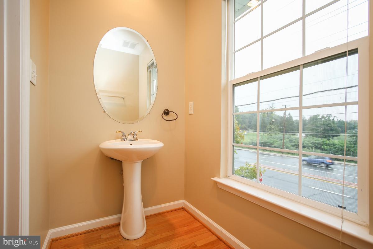 2046 University Boulevard West, Unit 12 Silver Spring, MD 20902 - Photo 17 of 30 Bath