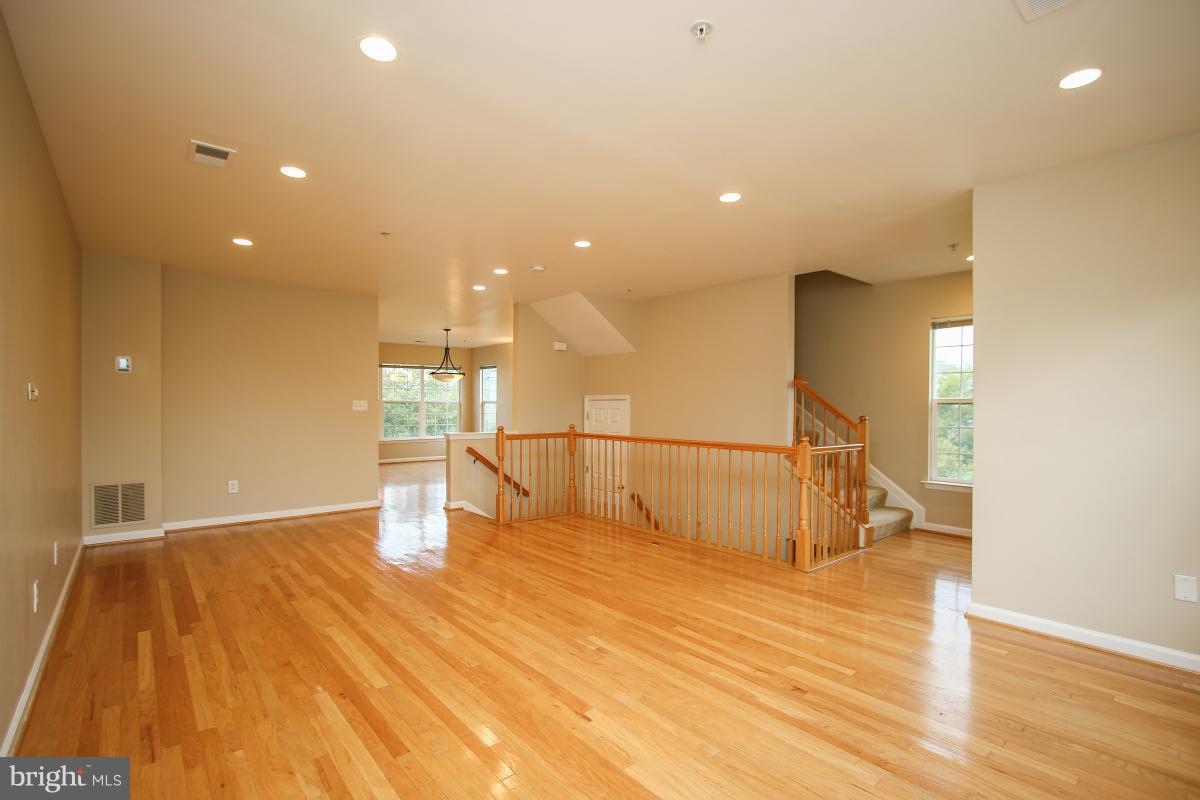 2046 University Boulevard West, Unit 12 Silver Spring, MD 20902 - Photo 9 of 30 Living Room