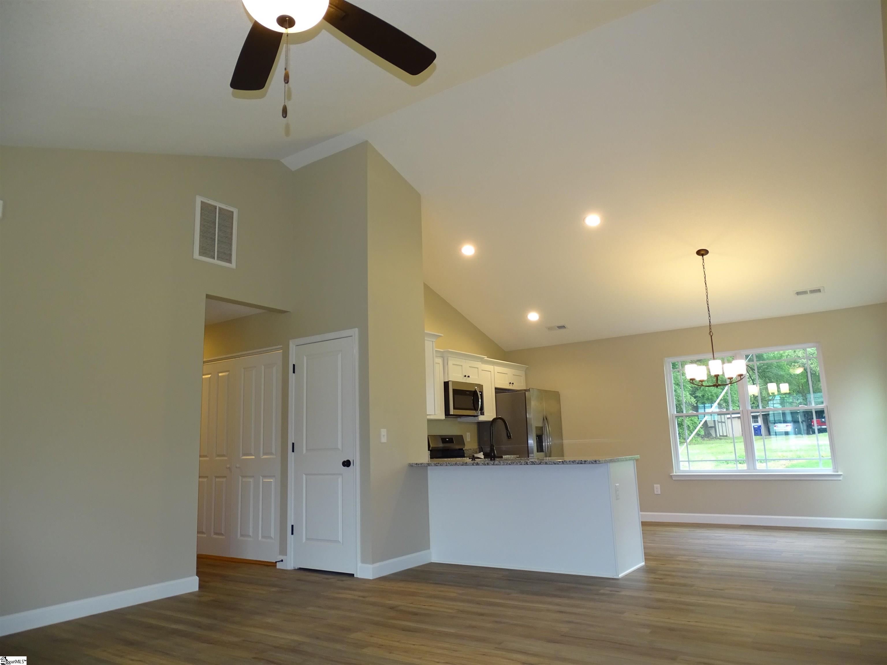 528-530 Tucapau Road Startex, SC 29385 - Photo 6 of 19 Gallery Image 6