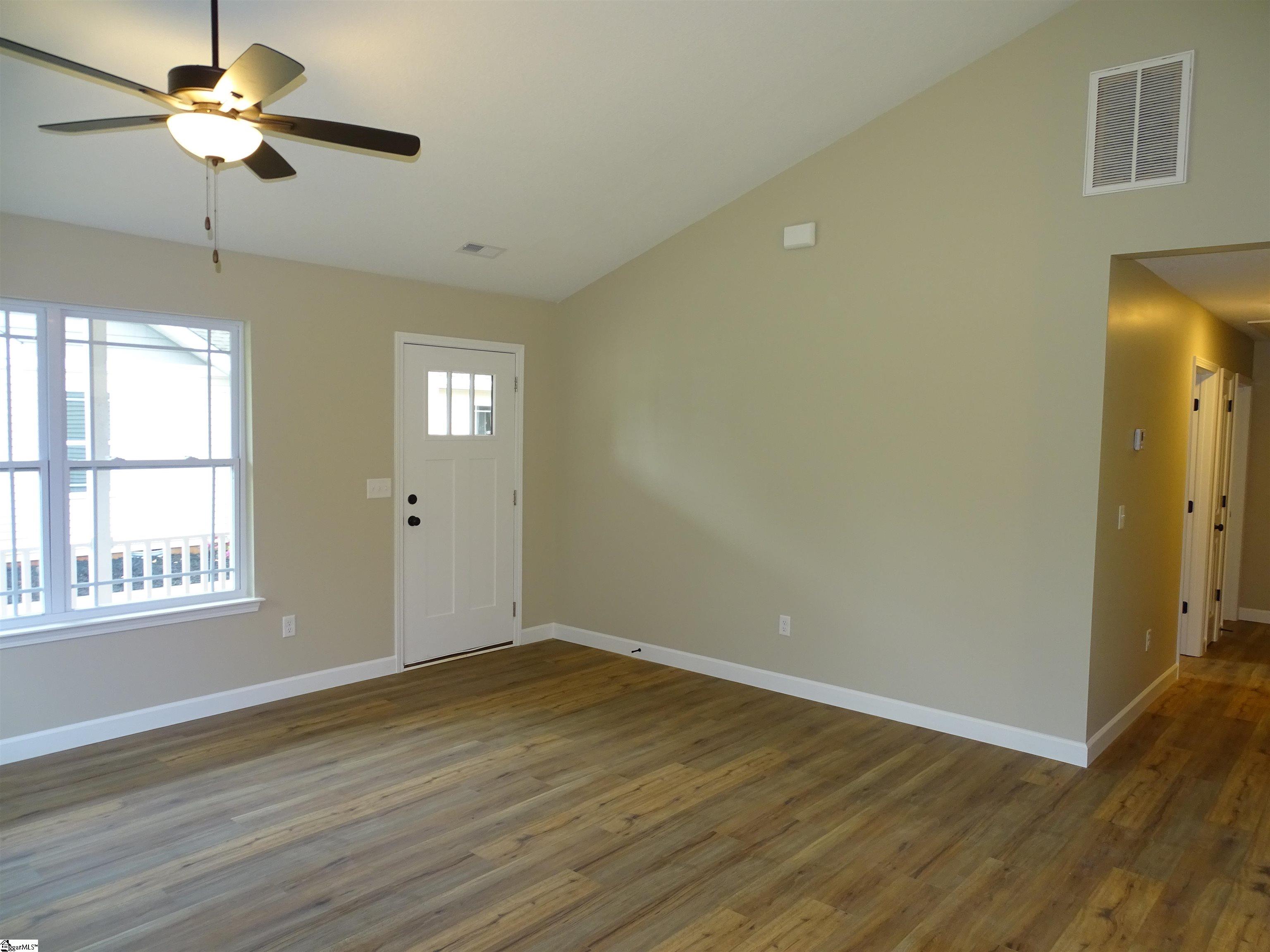 528-530 Tucapau Road Startex, SC 29385 - Photo 8 of 19 Gallery Image 8