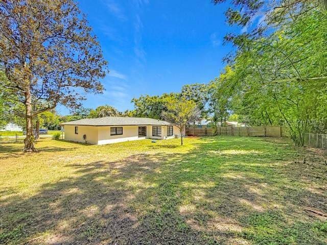 47 Lake Ct Loop Ocala, FL 34472 - Photo 37 of 41