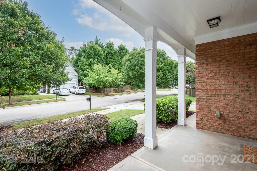 18011 Harbor Mist Road Cornelius, NC 28031 - Photo 4 of 35 Gallery Image 4