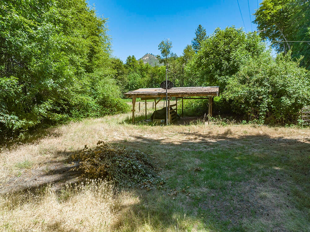 100 Browns Road Williams, OR 97544 - Photo 35 of 49 37