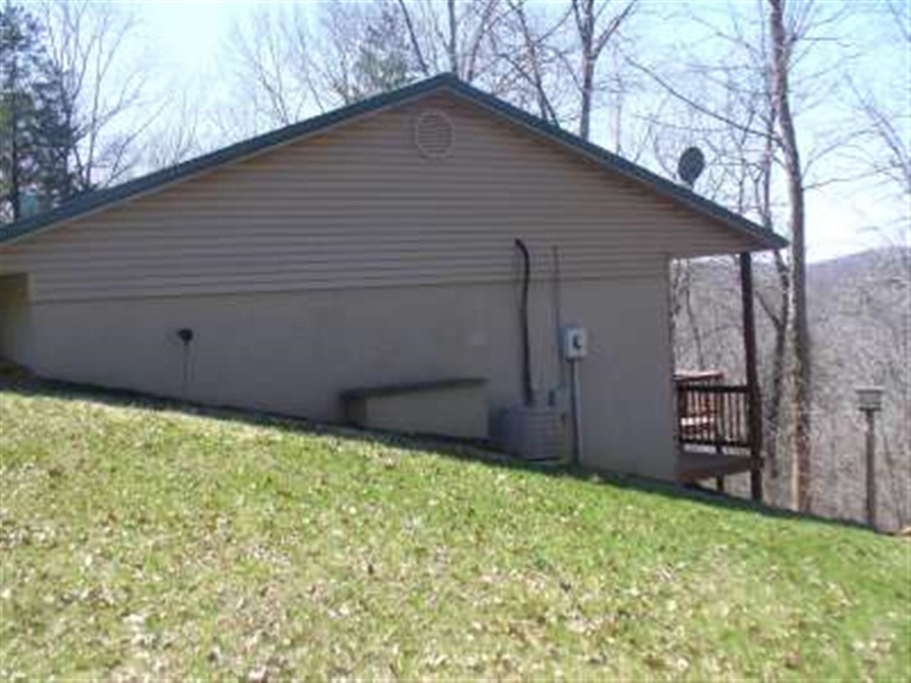 8210 South Ketcham Road Bloomington, IN 47403 - Photo 4 of 25