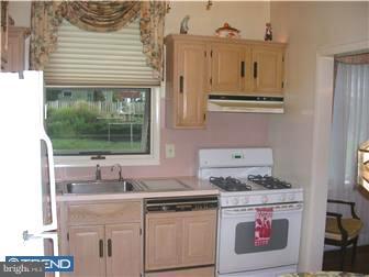 206 Blue Ridge Road Plymouth Meeting, PA 19462 - Photo 6 of 12 Gallery Image 6