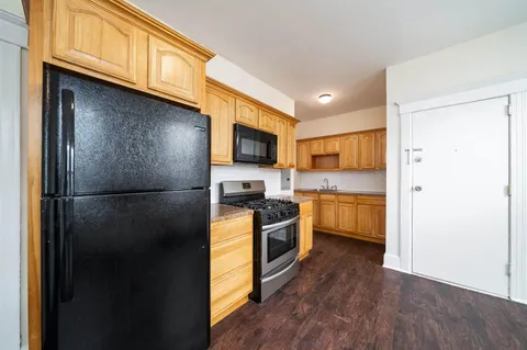 $2,000 | 224 Linden Avenue, Unit 4, Jersey City, NJ 07305