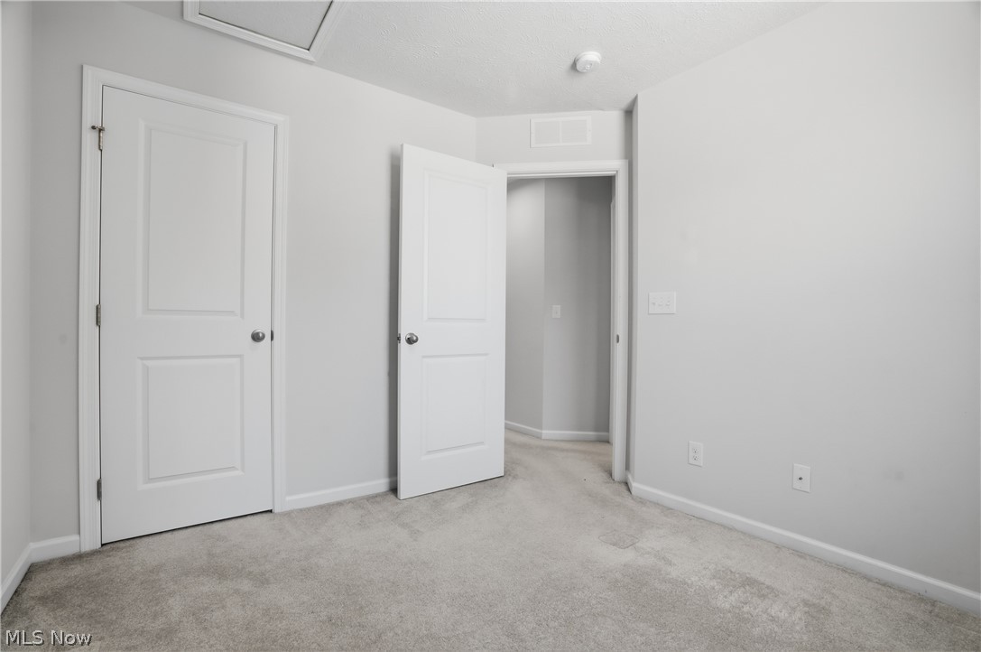 212 Raintree Lane Painesville, OH 44077 - Photo 14 of 26
