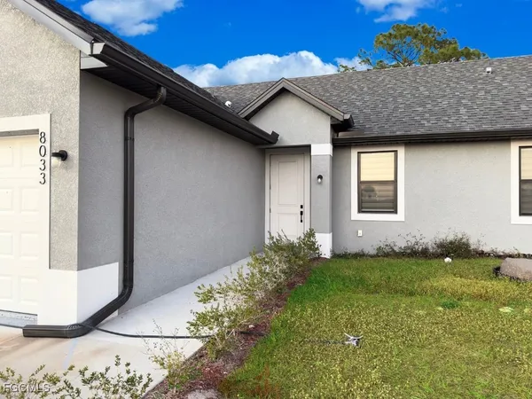 $2,200 | 8033 Melody Circle, LaBelle, FL 33935
