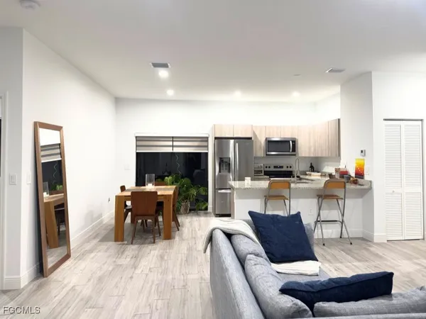 $2,200 | 8033 Melody Circle, LaBelle, FL 33935