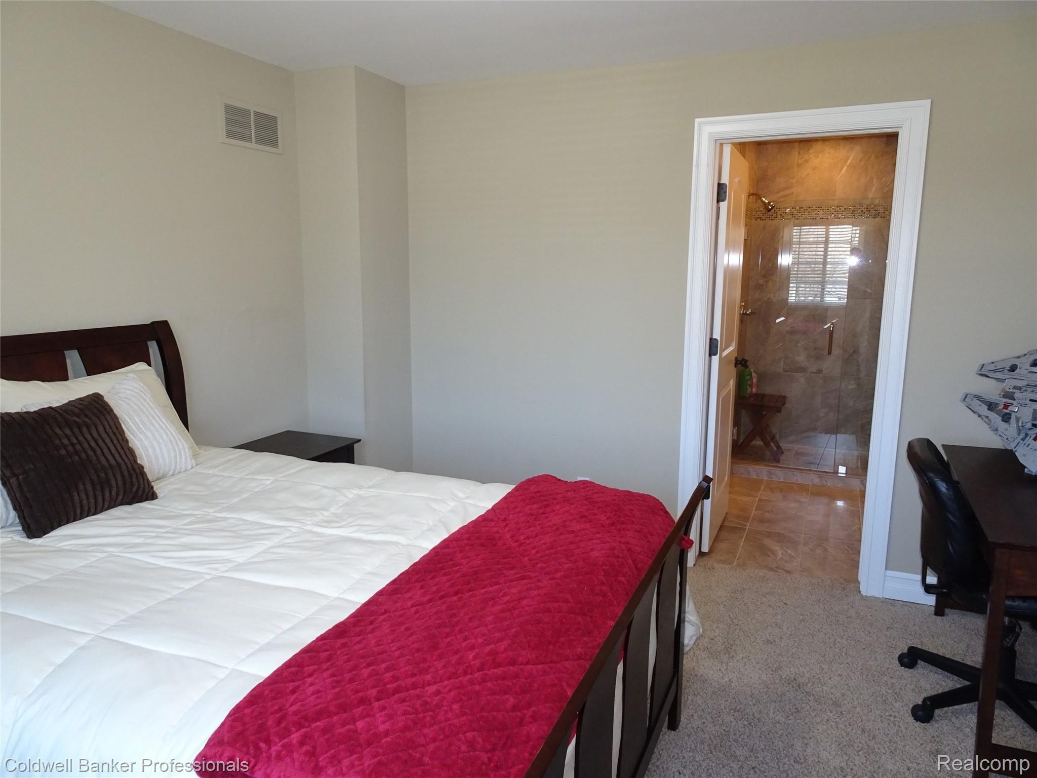 2729 Harrison Avenue Rochester, MI 48307 - Photo 35 of 53 DSC05574.JPG