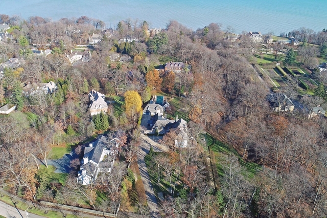 1291 Elm Tree Road Lake Forest, IL 60045 - Photo 49 of 56 a view of a city