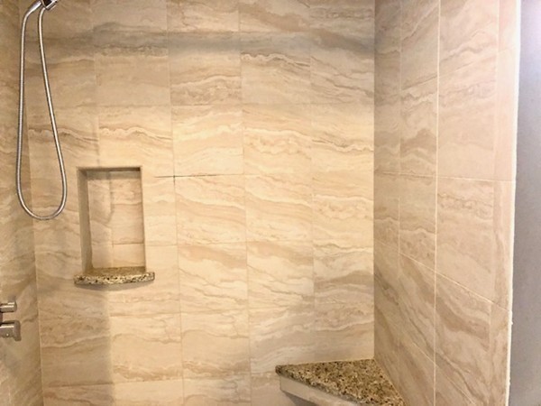113 Ariel Circle, Unit 113 Sutton, MA 01590 - Photo 21 of 39 a bathroom with a shower