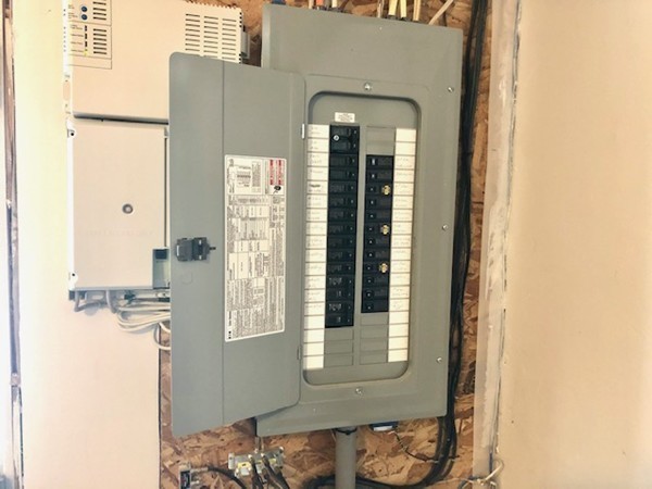 113 Ariel Circle, Unit 113 Sutton, MA 01590 - Photo 36 of 39 a view of a hallway with a dining room and hallway