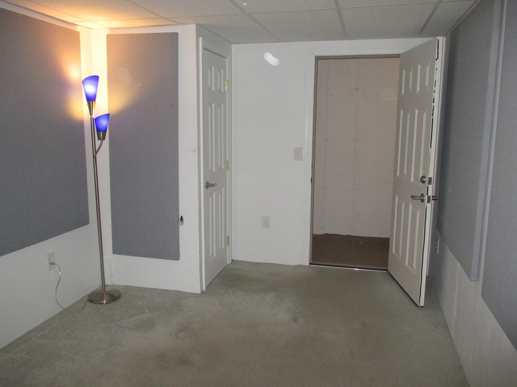 113 Ariel Circle, Unit 113 Sutton, MA 01590 - Photo 39 of 39 a view of an empty room