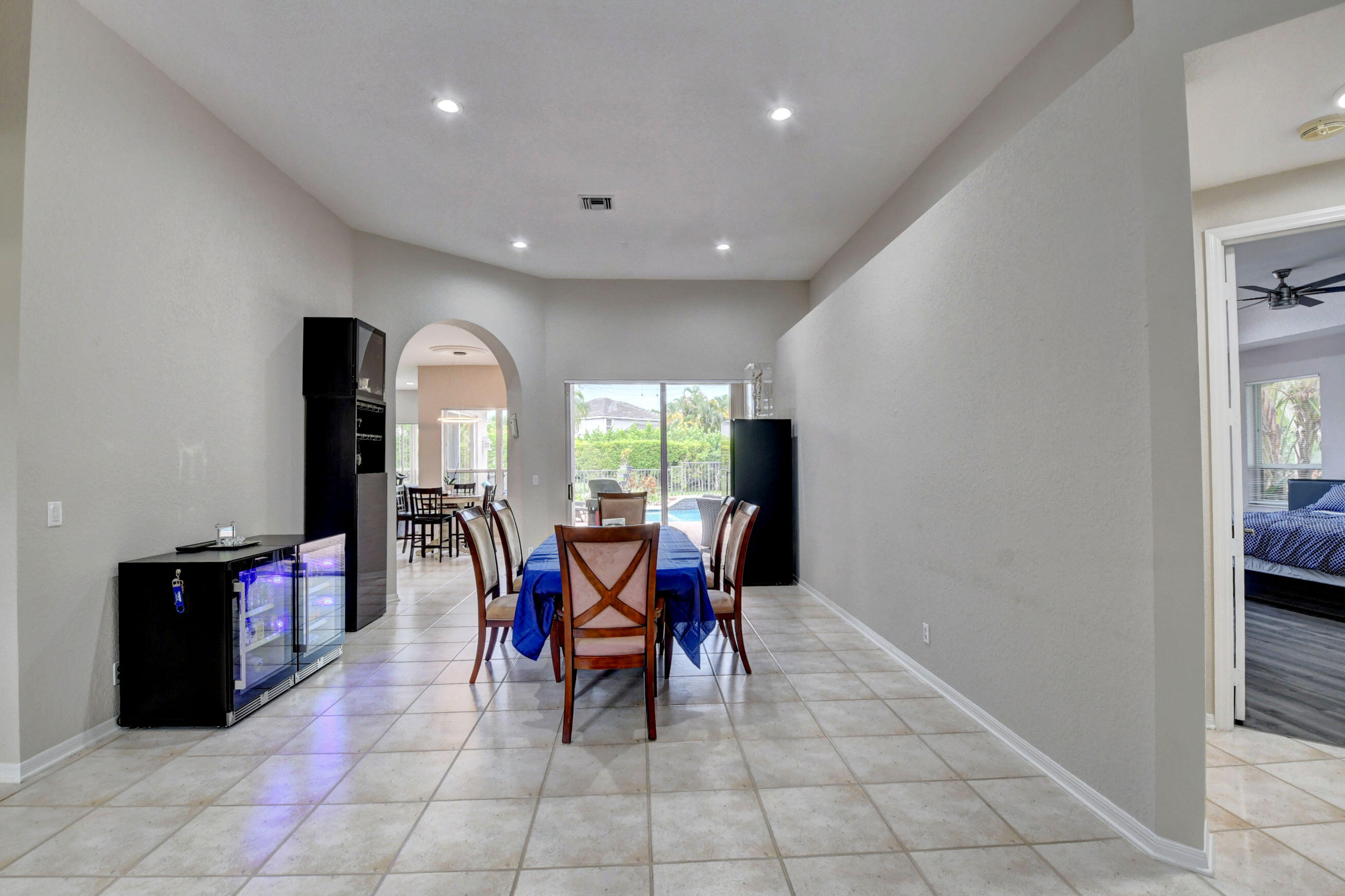 21633 Lynhurst Way Boca Raton, FL 33428 - Photo 4 of 58 Dining Room/Area view from entrance