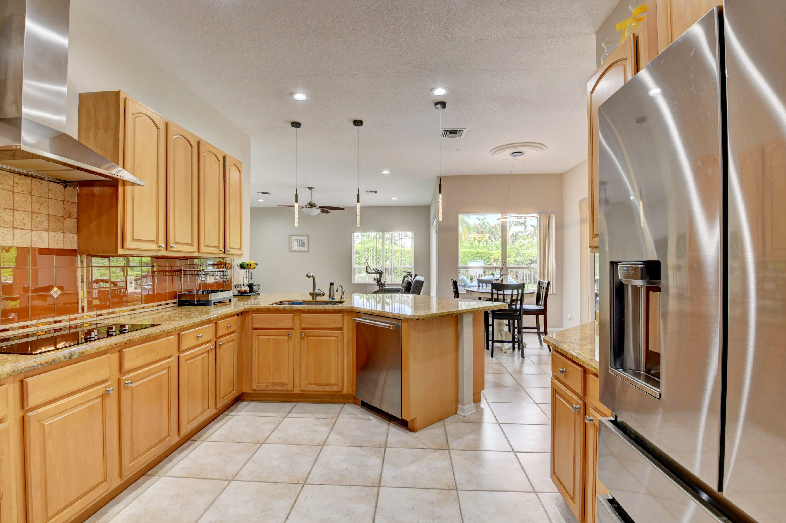 21633 Lynhurst Way Boca Raton, FL 33428 - Photo 8 of 58 kitchen