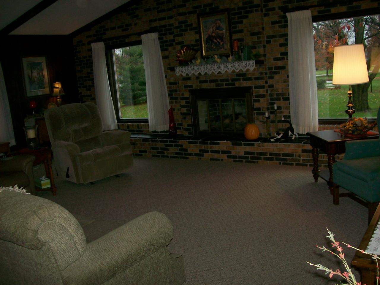 924 East Rochester Street Akron, IN 46910 - Photo 3 of 13 Gallery Image 3