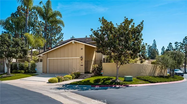 $10,000 | 5 Rue Fontainebleau, Newport Beach, CA 92660