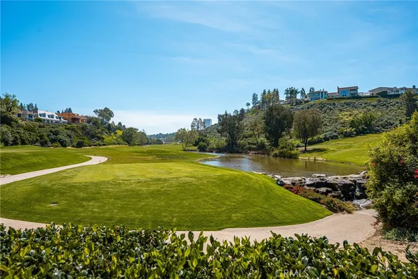 $10,000 | 5 Rue Fontainebleau, Newport Beach, CA 92660