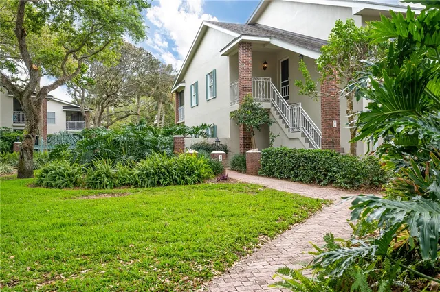 $2,750 | 101 Park Shores Circle, Unit 2W, Vero Beach, FL 32963