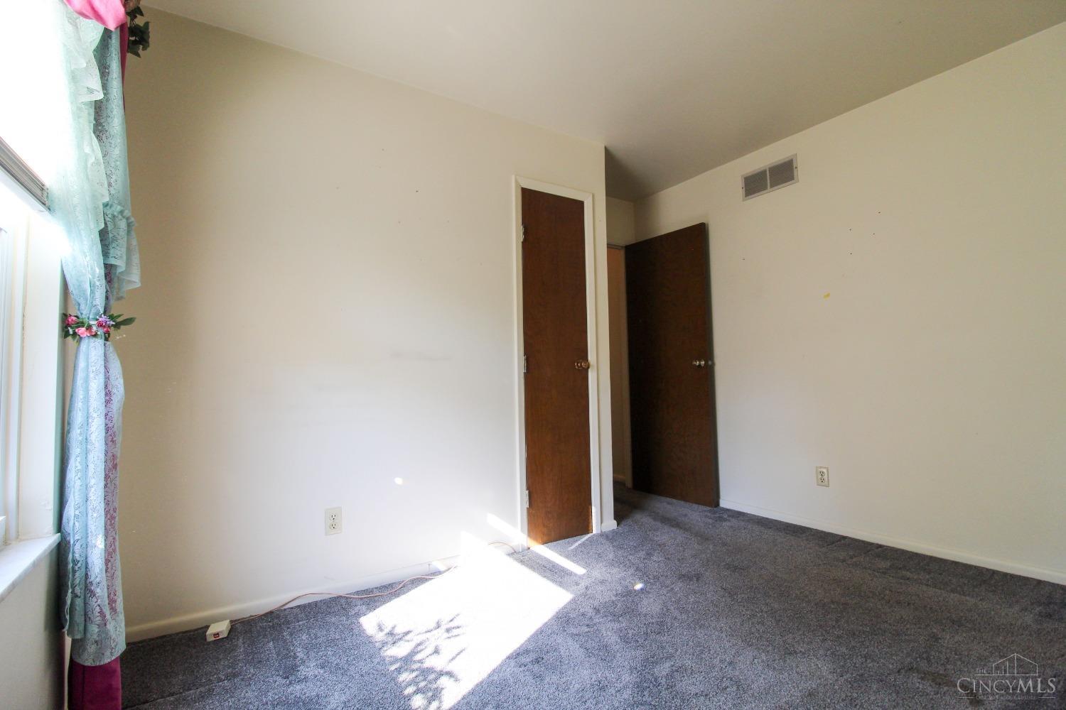 7401 Sheed Road Cincinnati, OH 45247 - Photo 18 of 30 Gallery Image 18