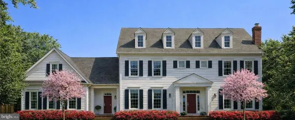 $1,625,000 | 904 Locust Street, Herndon, VA 20170