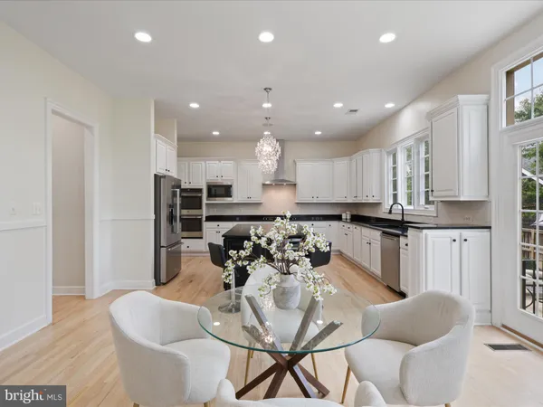 $1,625,000 | 904 Locust Street, Herndon, VA 20170