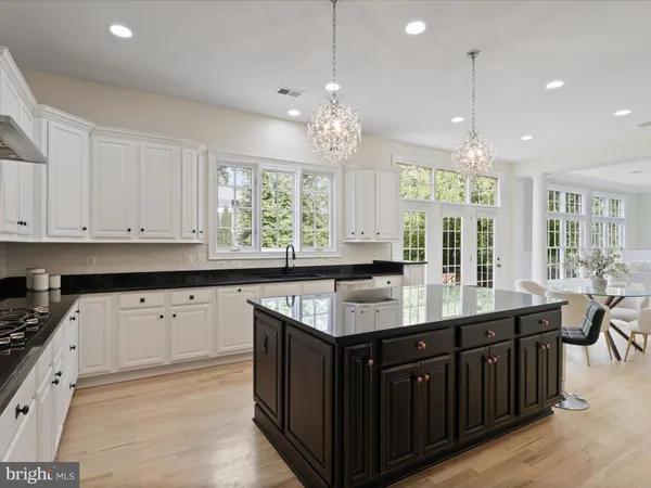 $1,625,000 | 904 Locust Street, Herndon, VA 20170