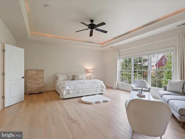 $1,625,000 | 904 Locust Street, Herndon, VA 20170
