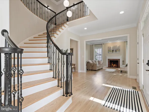 $1,625,000 | 904 Locust Street, Herndon, VA 20170