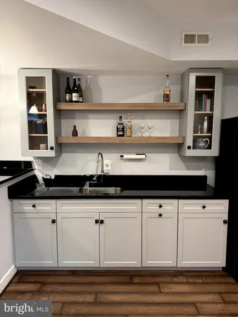 $1,625,000 | 904 Locust Street, Herndon, VA 20170